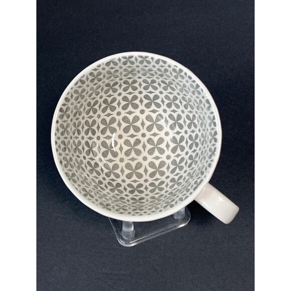 Embossed Mug White Gray Geometric Pattern Inside Honeycomb Footed Coffee Cup - Picture 8 of 9